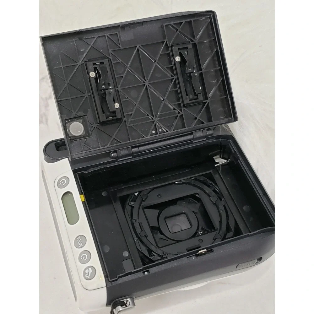 FOR PARTS OR REPAIR!!!! Fujifilm Instax Mini 70 Instant Camera Moon White